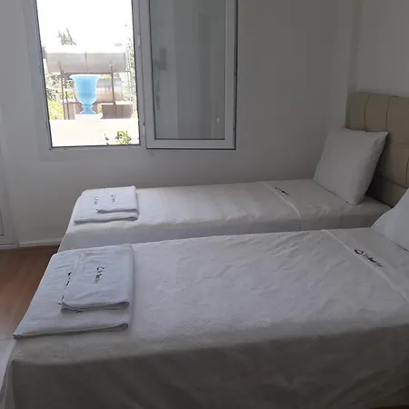 Ξενοδοχείο Hera Beach Hotel Gcr