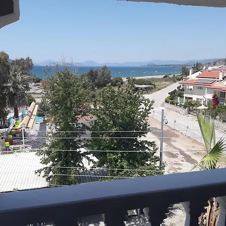 Hera Beach Hotel Gcr 호텔 *